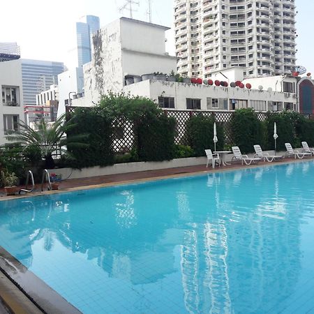 Panoramic City View Room At Silom Bangkok Bagian luar foto